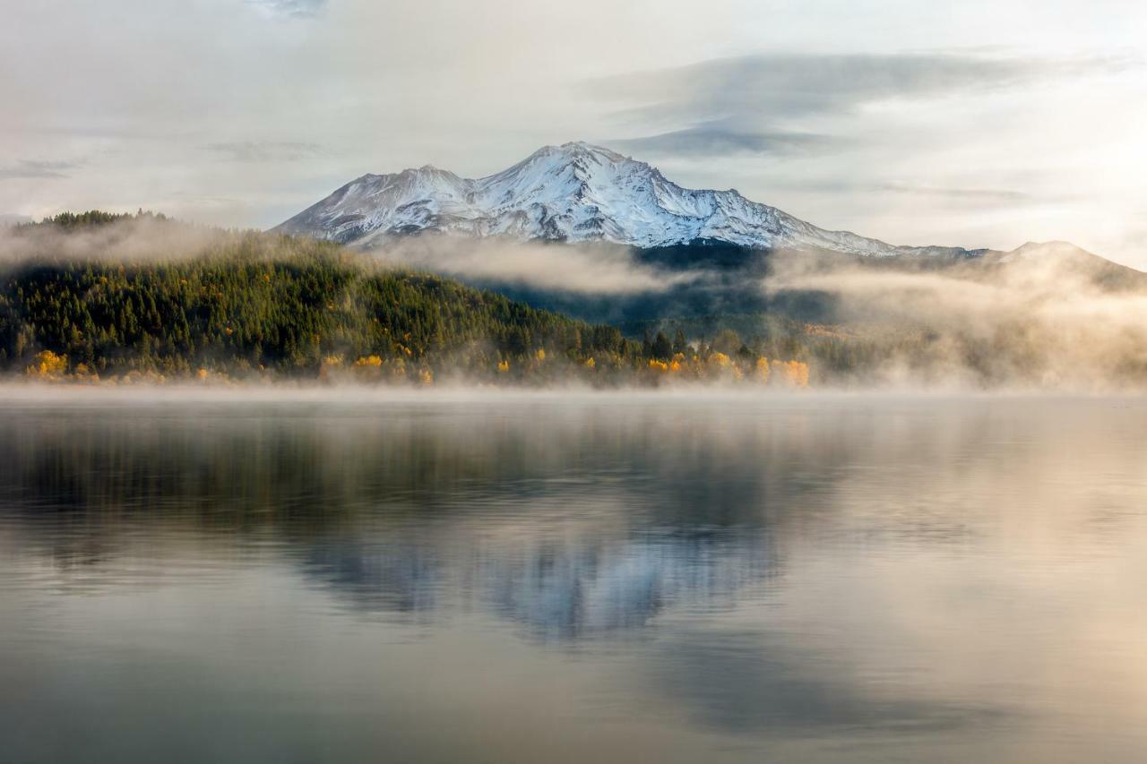 Inn At Mount Shasta Bagian luar foto
